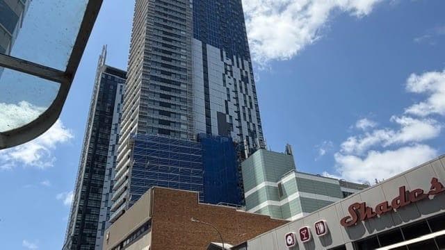 High-rise residential reclad using ALPOLIC™ NC/A1 aluminium panels in Chatswood